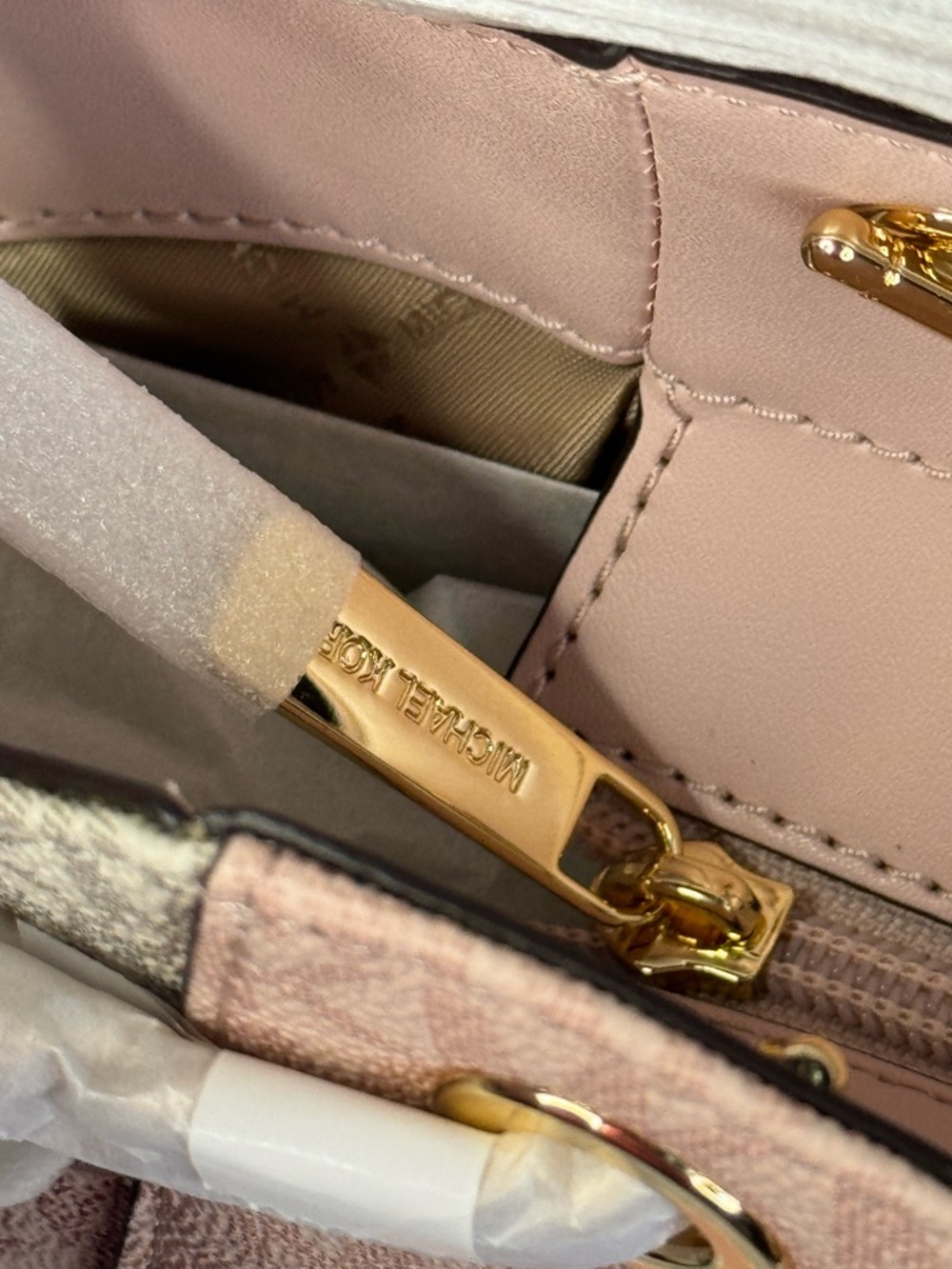Michael Kors Jet Set Travel Large Shoulder Tote in Powder Blush Multi - Picture 15 of 16